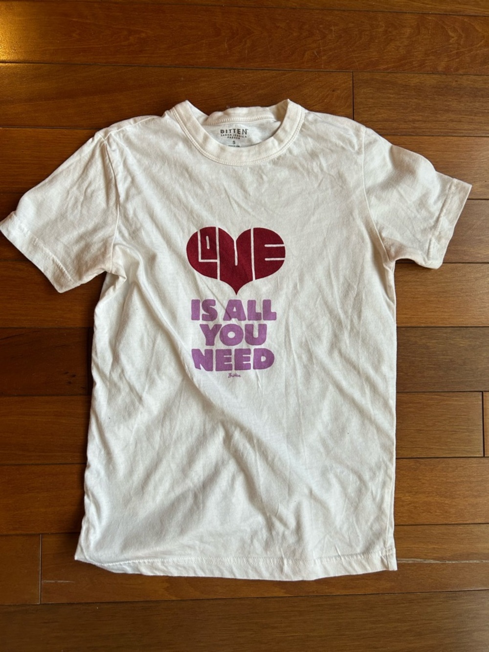 Y2k Bitten Sarah Jessica Parker Vintage Fashion Logo TShirt Sz S 4122